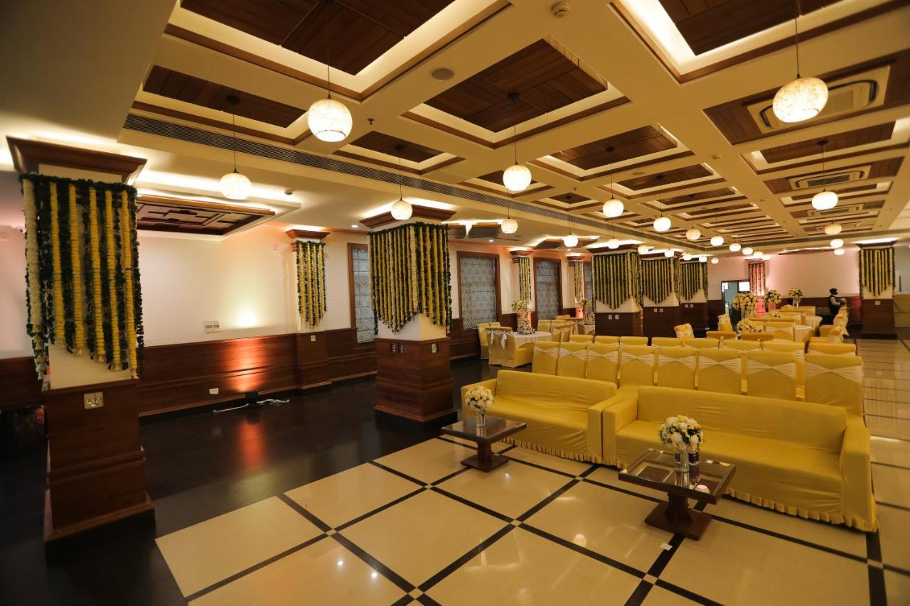 Hotel Saffron Leaf Dehradun Dış mekan fotoğraf