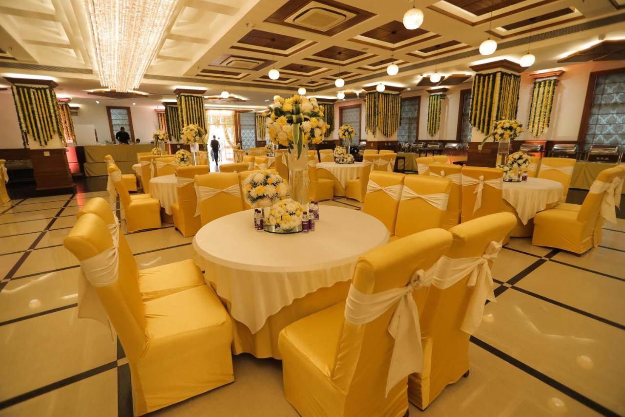 Hotel Saffron Leaf Dehradun Dış mekan fotoğraf