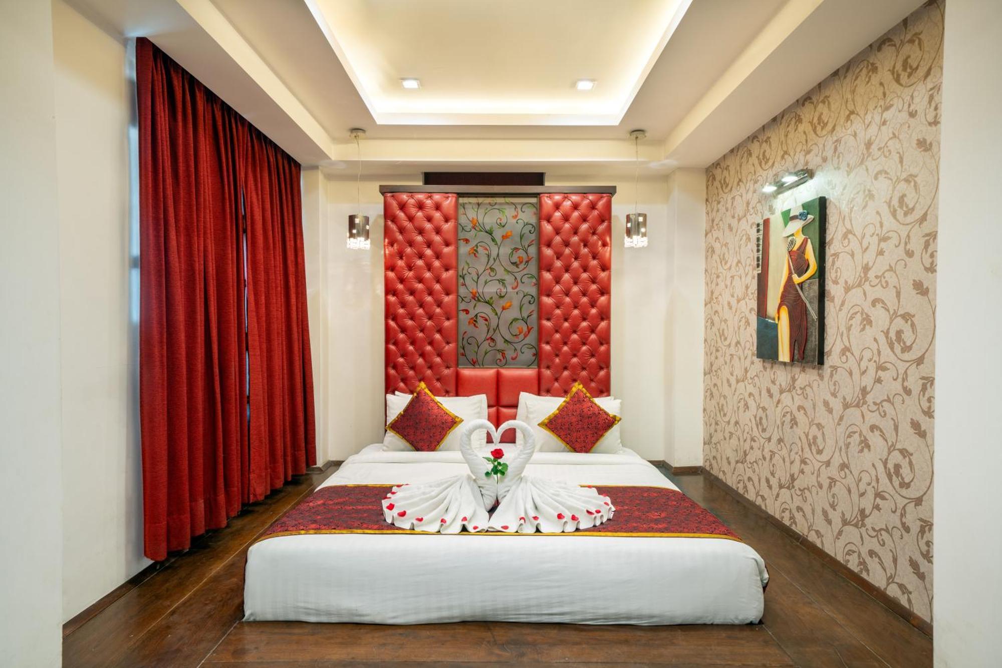 Hotel Saffron Leaf Dehradun Dış mekan fotoğraf